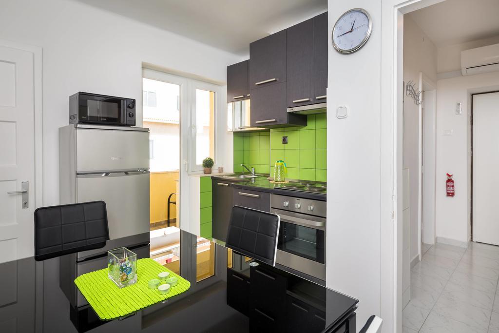 Apartment "Patricia" สปลิท ภายนอก รูปภาพ