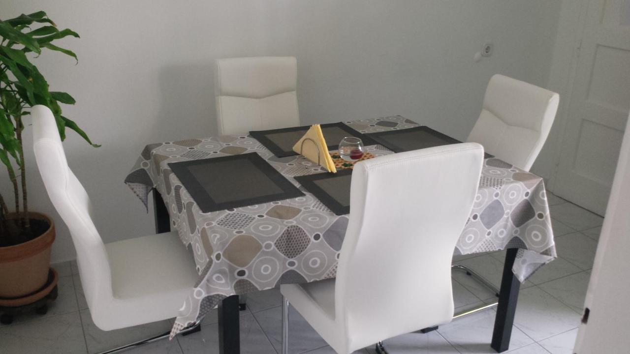 Apartment "Patricia" สปลิท ภายนอก รูปภาพ